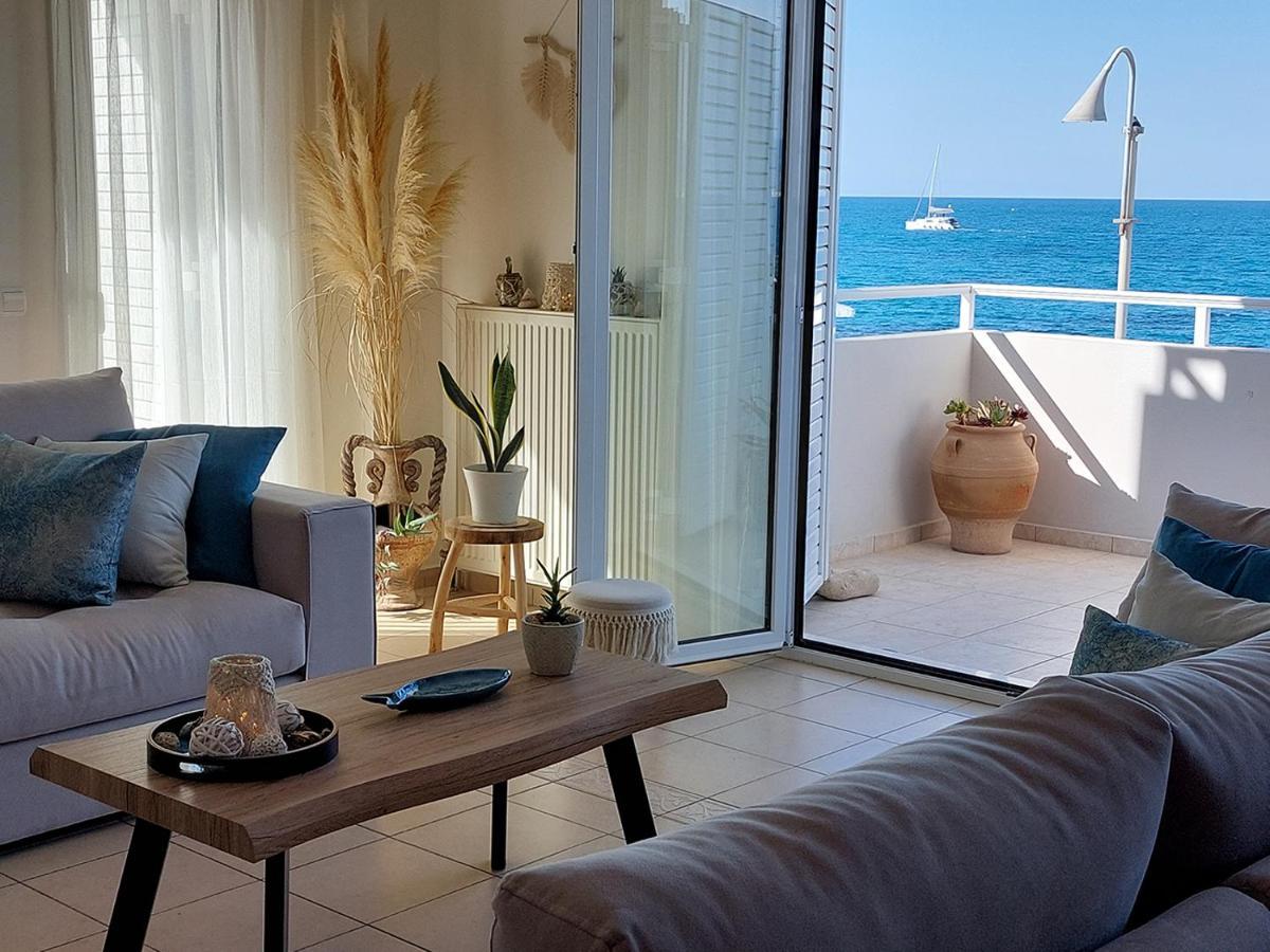 Amazing Beachfront Apartment In Hersonissos Hersonissos (Crete) Exterior foto