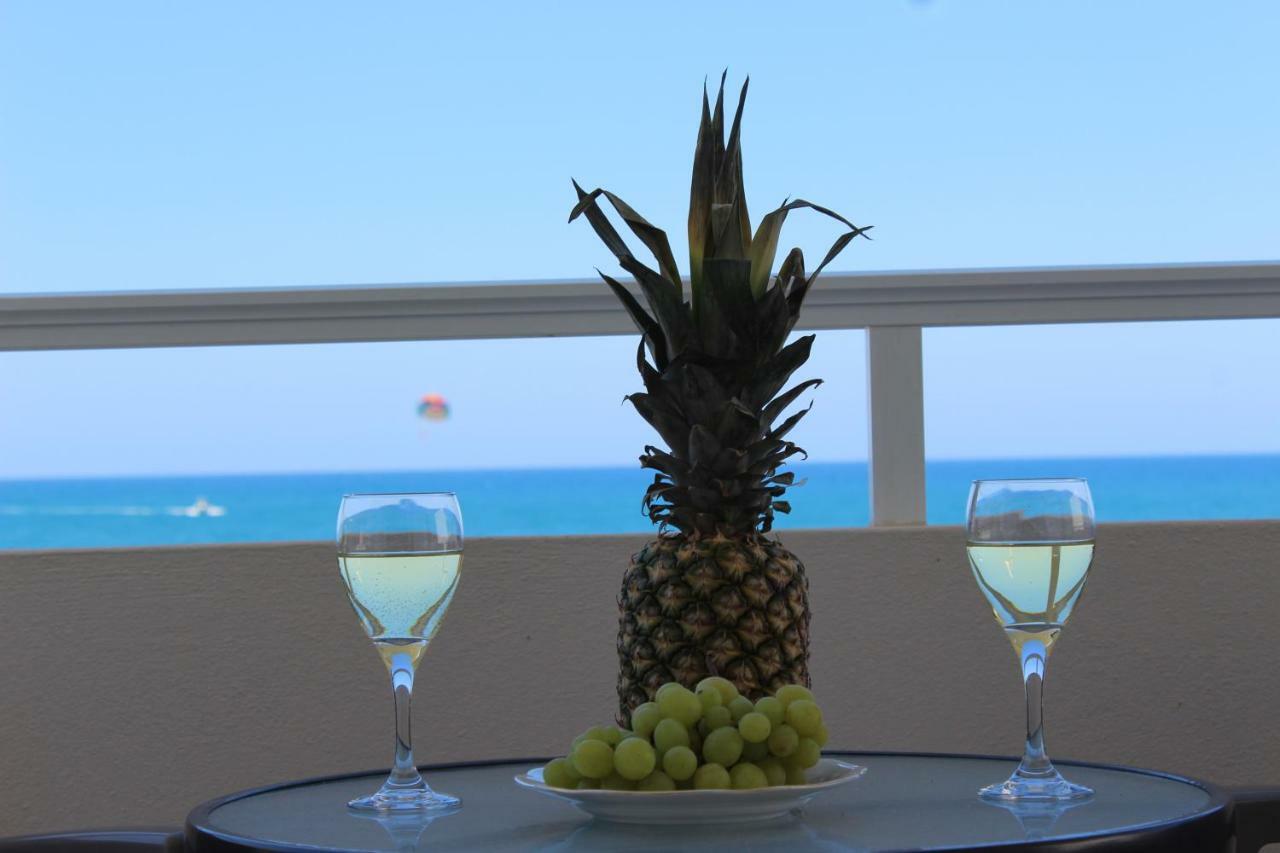 Amazing Beachfront Apartment In Hersonissos Hersonissos (Crete) Exterior foto